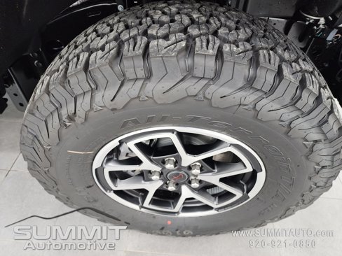 New 2025 Jeep Wrangler Unlimited Rubicon w/ Steel Bumper Group image 3
