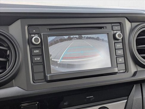 Used 2018 Toyota Tacoma SR image 12