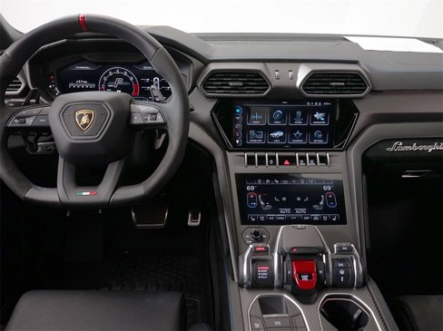 Used 2023 Lamborghini Urus Performante image 11