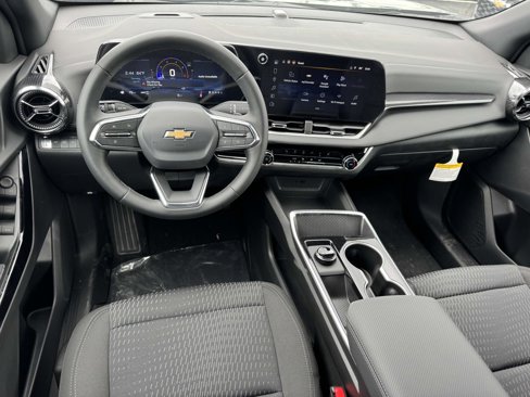 New 2026 Chevrolet Equinox LT w/ Safety and Technology Package image 2