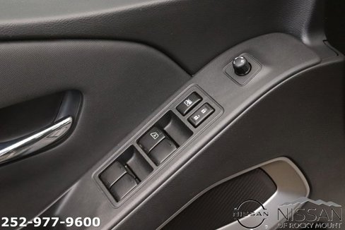 Used 2024 Nissan Frontier SV w/ SV Convenience Package image 10