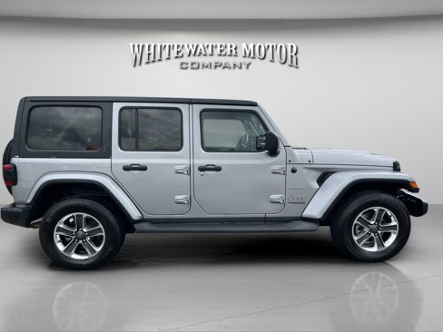 Used 2019 Jeep Wrangler Unlimited Sahara w/ Safety Group image 6