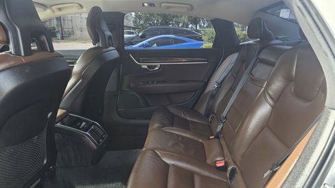 Used 2018 Volvo S90 T5 Momentum w/ Convenience Package image 23
