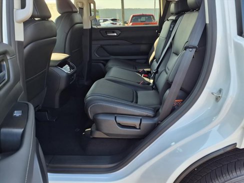 New 2026 Nissan Armada SV image 12