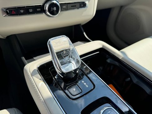 New 2026 Volvo XC90 B5 Ultra image 12