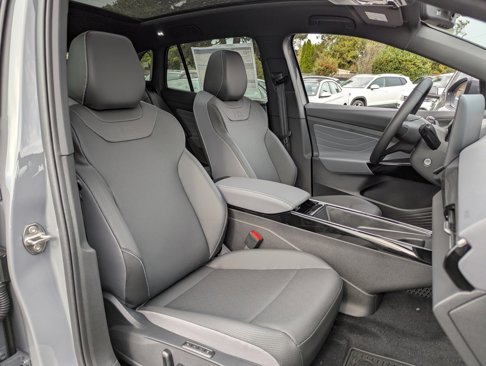 New 2025 Volkswagen ID.4 Pro S image 34