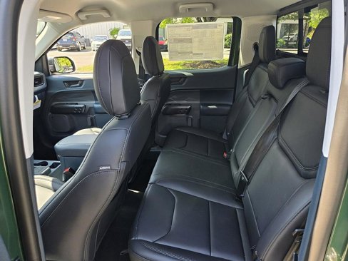 New 2025 Ford Maverick Lariat image 13