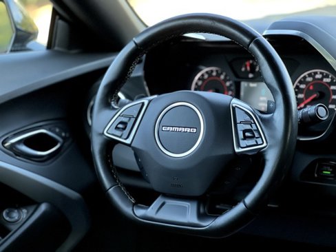 Used 2018 Chevrolet Camaro LT image 26