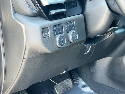 Used 2024 Chevrolet Silverado 3500 LTZ w/ LTZ Convenience Package image 10