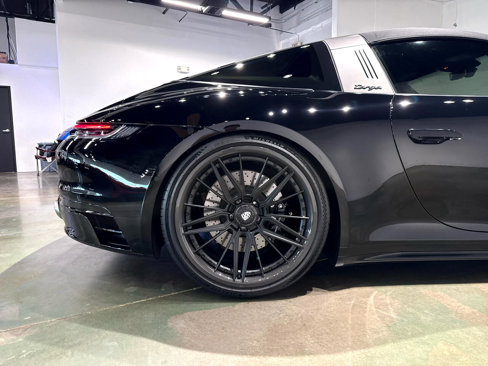 Used 2023 Porsche 911 50th Anniversary Edition w/ Extended Leather Package image 9