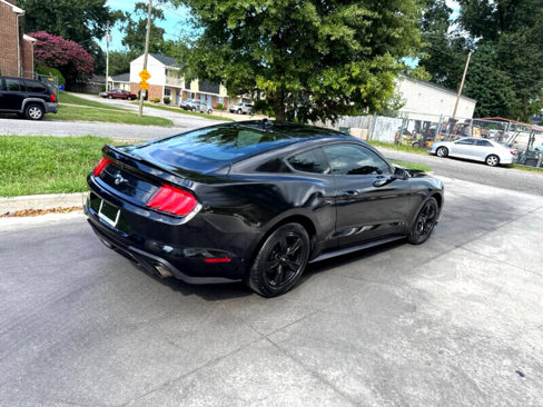 Used 2020 Ford Mustang Coupe image 9