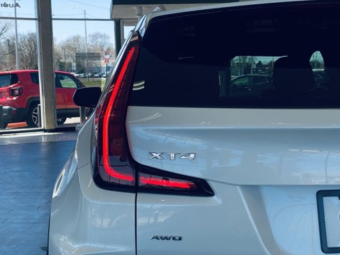 Used 2024 Cadillac XT4 Premium Luxury image 21