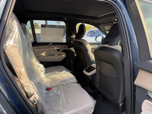 New 2026 Volvo XC90 B6 Plus w/ Protection Package Premier image 5