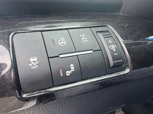 Used 2014 Kia Sorento SX w/ 3rd Row Package image 19