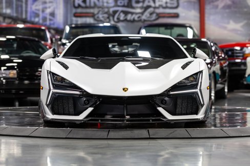 Used 2024 Lamborghini Revuelto image 9