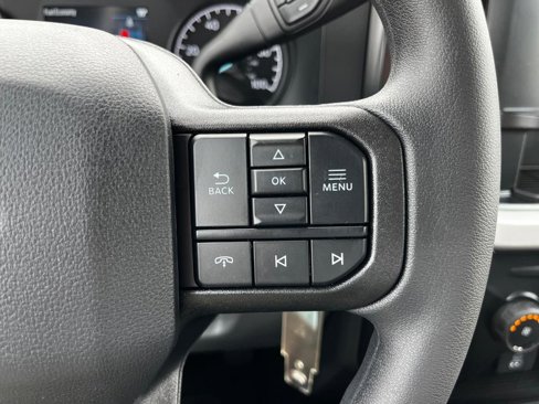 New 2025 Ford F250 4x4 Crew Cab Super Duty image 12