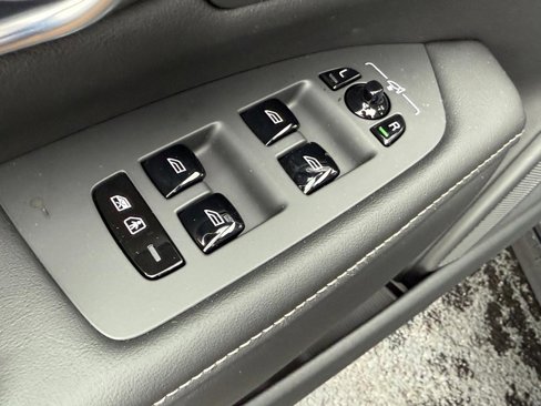 New 2026 Volvo V90 B6 Cross Country Ultra w/ Climate Package image 9