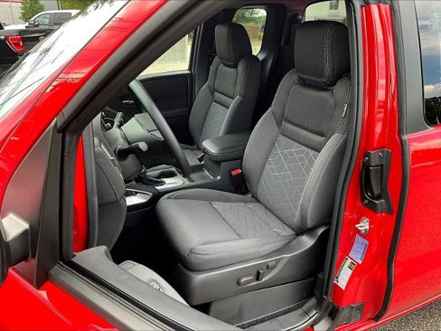 Certified 2025 Nissan Frontier SV image 10