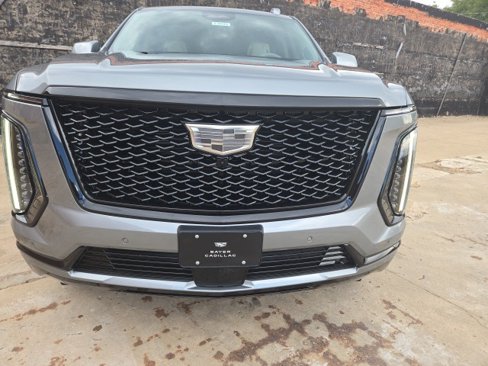 New 2026 Cadillac Escalade ESV Platinum Sport w/ LPO, ONYX Package image 2