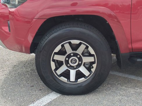Used 2024 Toyota 4Runner TRD Off-Road Premium image 11