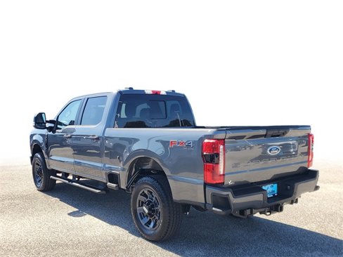 New 2026 Ford F250 4x4 Crew Cab Super Duty image 3