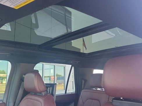Used 2022 Ford Expedition Max Limited image 27