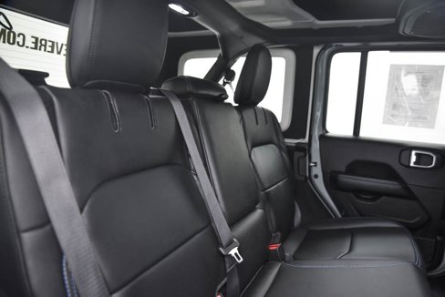 Used 2024 Jeep Wrangler Unlimited Rubicon 4xe image 14