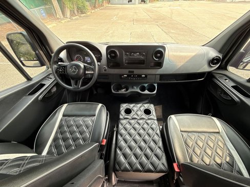 Used 2023 Mercedes-Benz Sprinter 3500 image 21