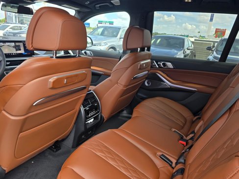 New 2026 BMW X7 M60i w/ Executive Package image 14