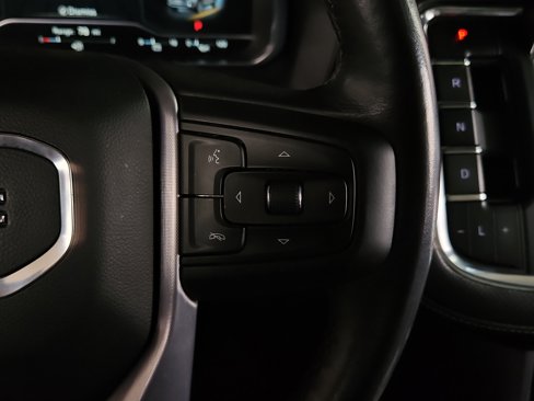 Used 2023 GMC Yukon SLT image 11