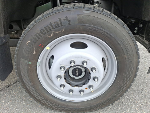 New 2025 Ford F550 4x4 Regular Cab Super Duty image 5