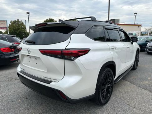 Used 2021 Toyota Highlander Platinum image 5