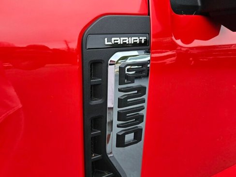 New 2025 Ford F250 Lariat w/ Lariat Ultimate Package image 17