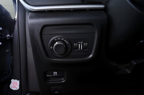 Used 2024 Jeep Grand Cherokee L Laredo image 15
