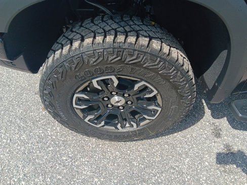 New 2026 Chevrolet Silverado 1500 ZR2 image 7