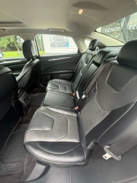 Used 2020 Ford Fusion Titanium image 12