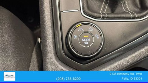 Used 2022 Volkswagen Tiguan SE R-Line image 33