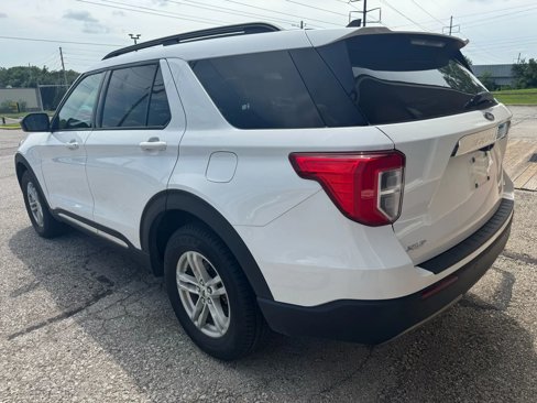 Used 2021 Ford Explorer XLT w/ Equipment Group 202A image 2