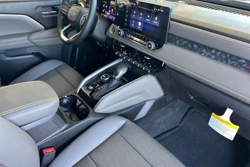 New 2026 Chevrolet Colorado ZR2 w/ Technology Package image 15