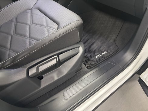 New 2026 Volkswagen Atlas Cross Sport SE image 22