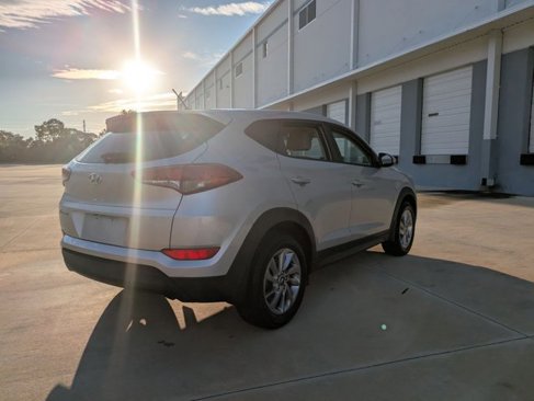 Used 2018 Hyundai Tucson SE image 5