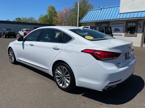 Used 2015 Hyundai Genesis 3.8 image 2