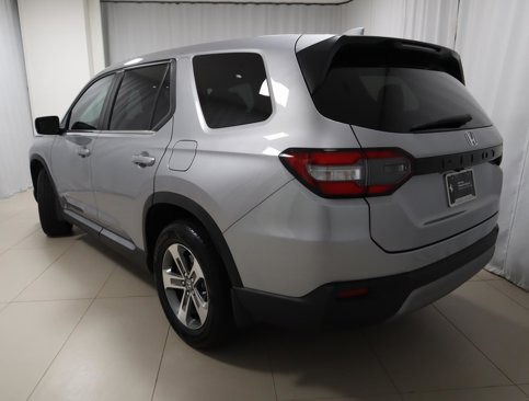 Used 2024 Honda Pilot EX-L image 3