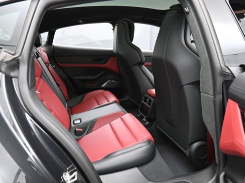 New 2025 Porsche Taycan GTS image 30