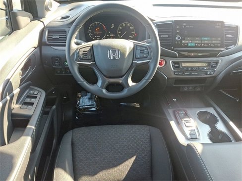 Certified 2025 Honda Ridgeline Sport image 11