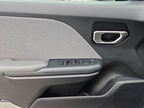 Used 2025 Kia K4 EX image 25