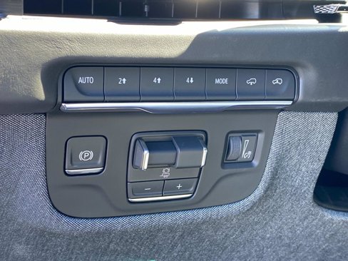 Used 2025 Cadillac Escalade ESV Premium Luxury Platinum image 29