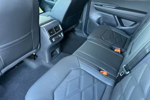New 2026 Volkswagen Atlas SE image 12