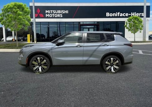 New 2025 Mitsubishi Outlander SE image 4