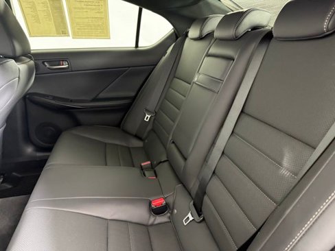 Used 2025 Lexus IS 500 image 29